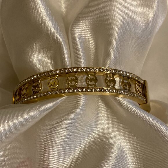 Elegant Michael Kors Monogram Hinged Bracelet - Picture 9 of 9